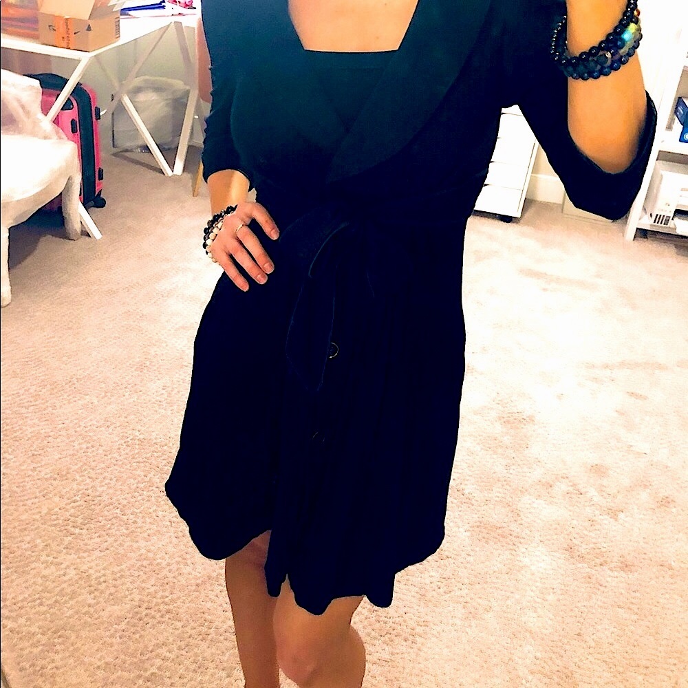 Bebe Black Button Up 3/4 sleeve dress!